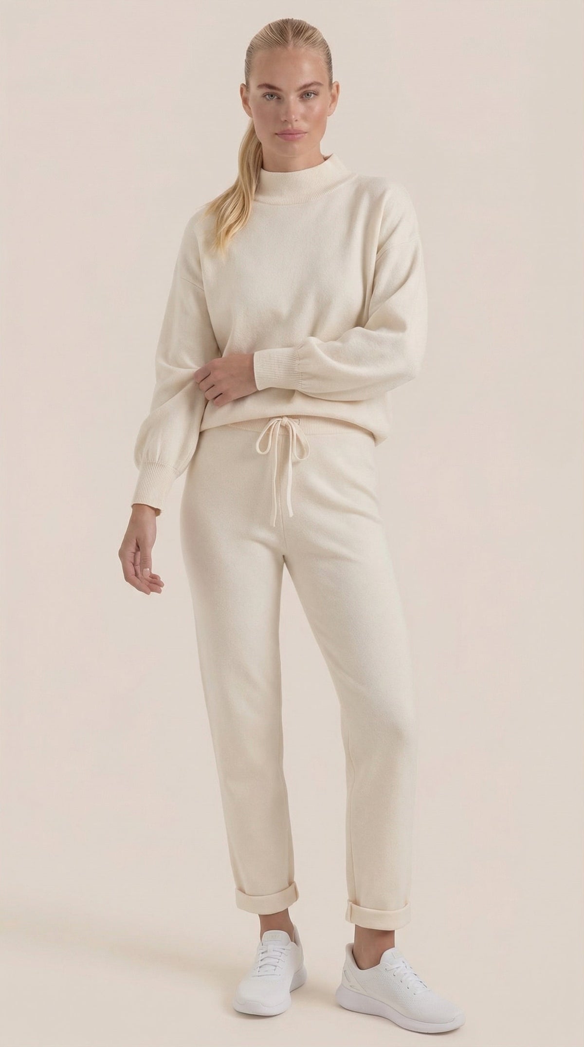 Conjunto Lounge Mavis Strick con Cuello Alto