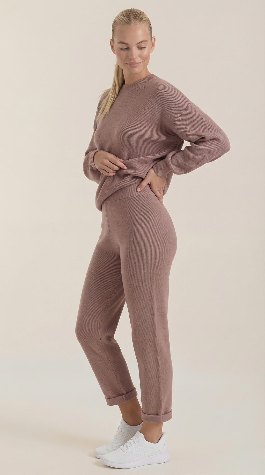 Conjunto Lounge Mavis Strick con Cuello Alto