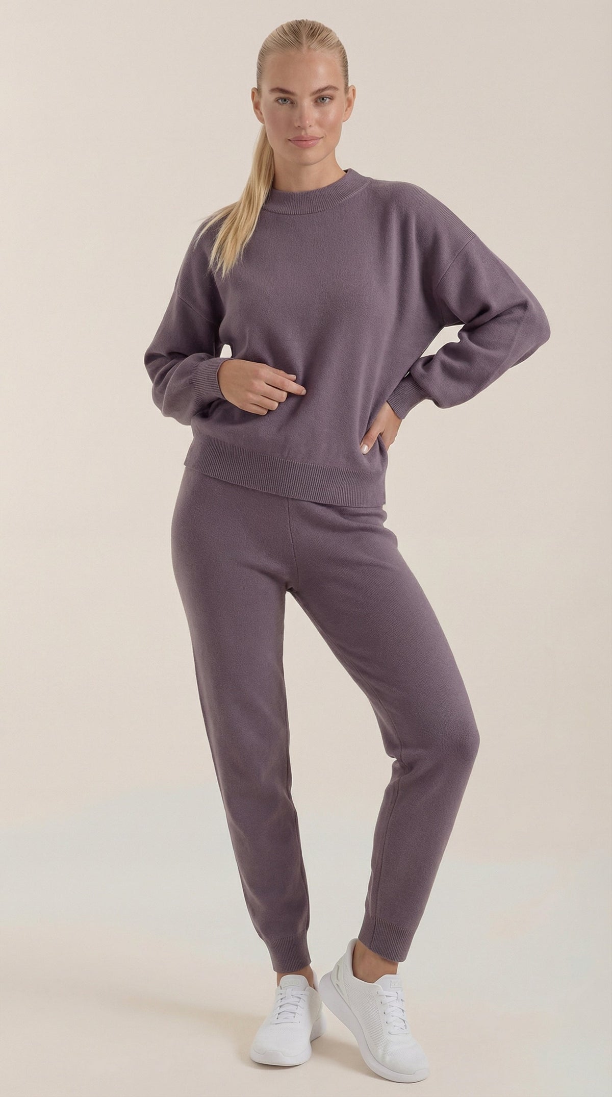 Conjunto Lounge Mavis Strick con Cuello Alto