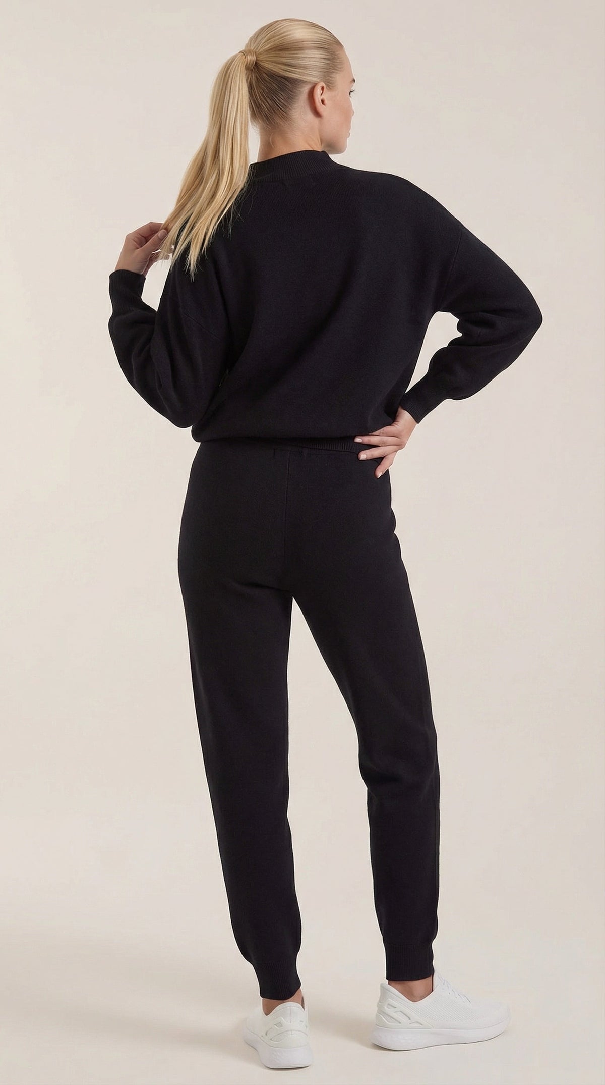 Conjunto Lounge Mavis Strick con Cuello Alto